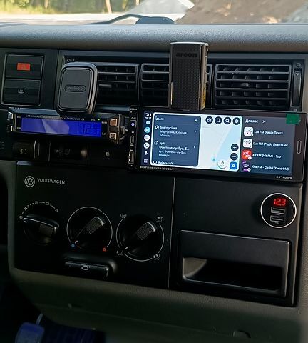 Білий Фольксваген Transporter, об'ємом двигуна 1.9 л та пробігом 287 тис. км за 5800 $, фото 12 на Automoto.ua