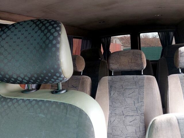 Білий Фольксваген Transporter, об'ємом двигуна 2.5 л та пробігом 400 тис. км за 7500 $, фото 2 на Automoto.ua