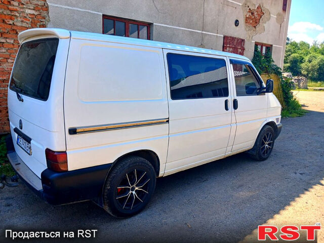 Белый Фольксваген Transporter, объемом двигателя 2.5 л и пробегом 275 тыс. км за 6000 $, фото 2 на Automoto.ua