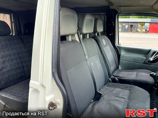 Белый Фольксваген Transporter, объемом двигателя 1.9 л и пробегом 317 тыс. км за 5200 $, фото 5 на Automoto.ua