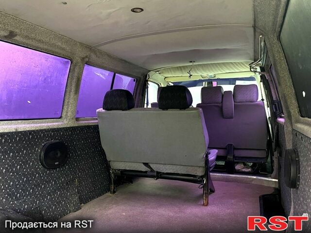 Білий Фольксваген Transporter, об'ємом двигуна 2.4 л та пробігом 499 тис. км за 4799 $, фото 6 на Automoto.ua