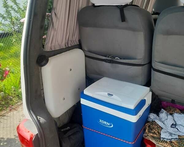 Фольксваген Transporter 1999 у Києві на Automoto.ua Білий Фольксваген Transporter, об'ємом двигуна 1.9 л та пробігом 300 тис. км за 5000 $, фото 11 на Automoto.ua