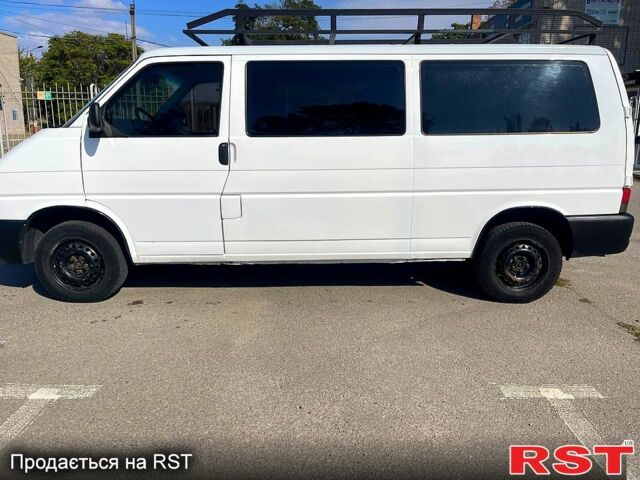Білий Фольксваген Transporter, об'ємом двигуна 2.5 л та пробігом 550 тис. км за 5500 $, фото 1 на Automoto.ua