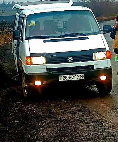 Білий Фольксваген Transporter, об'ємом двигуна 24 л та пробігом 400 тис. км за 3500 $, фото 1 на Automoto.ua