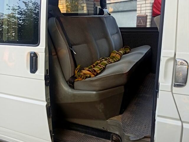 Белый Фольксваген Transporter, объемом двигателя 1.9 л и пробегом 356 тыс. км за 4650 $, фото 4 на Automoto.ua