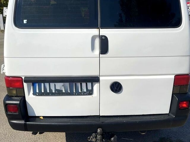 Білий Фольксваген Transporter, об'ємом двигуна 2.5 л та пробігом 550 тис. км за 5500 $, фото 2 на Automoto.ua