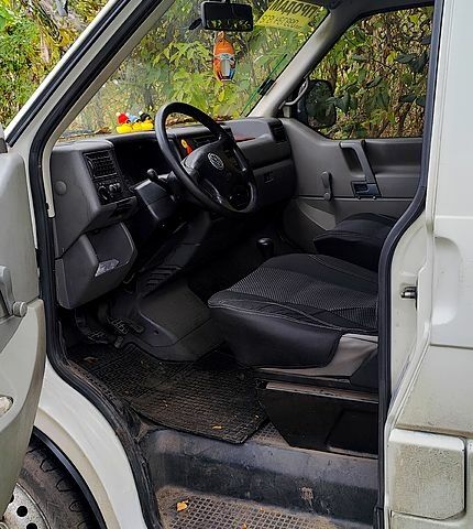 Фольксваген Transporter 1999 в Славянске на Automoto.ua Белый Фольксваген Transporter, объемом двигателя 1.9 л и пробегом 424 тыс. км за 6500 $, фото 2 на Automoto.ua