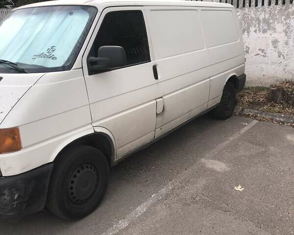 Білий Фольксваген Transporter, об'ємом двигуна 2.5 л та пробігом 680 тис. км за 2895 $, фото 2 на Automoto.ua
