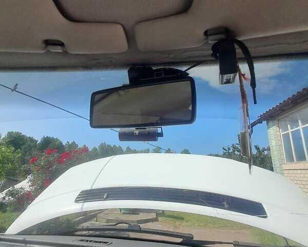 Фольксваген Transporter 1999 у Києві на Automoto.ua Білий Фольксваген Transporter, об'ємом двигуна 1.9 л та пробігом 300 тис. км за 5000 $, фото 3 на Automoto.ua