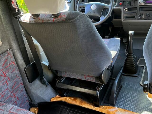 Білий Фольксваген Transporter, об'ємом двигуна 1.9 л та пробігом 277 тис. км за 6000 $, фото 6 на Automoto.ua