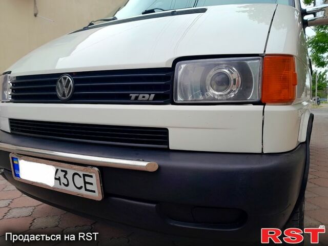 Фольксваген Transporter 2000 в Одессе на Automoto.ua Белый Фольксваген Transporter, объемом двигателя 2.5 л и пробегом 580 тыс. км за 9600 $, фото 1 на Automoto.ua