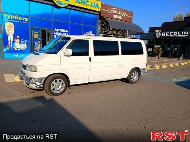 Белый Фольксваген Transporter, объемом двигателя 2.5 л и пробегом 753 тыс. км за 5808 $, фото 1 на Automoto.ua