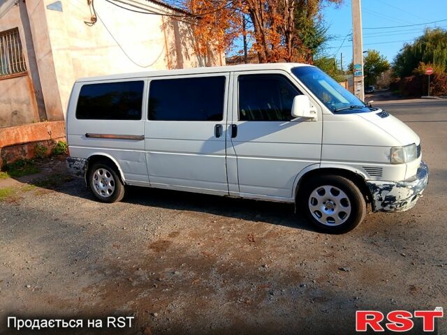 Белый Фольксваген Transporter, объемом двигателя 2.5 л и пробегом 753 тыс. км за 5808 $, фото 4 на Automoto.ua
