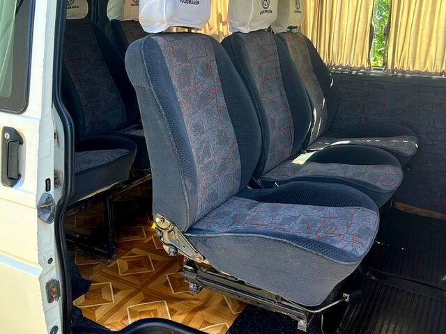 Білий Фольксваген Transporter, об'ємом двигуна 1.9 л та пробігом 277 тис. км за 6000 $, фото 10 на Automoto.ua