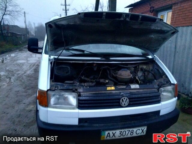 Білий Фольксваген Transporter, об'ємом двигуна 2 л та пробігом 360 тис. км за 4500 $, фото 3 на Automoto.ua