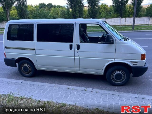 Белый Фольксваген Transporter, объемом двигателя 2.5 л и пробегом 435 тыс. км за 7500 $, фото 2 на Automoto.ua