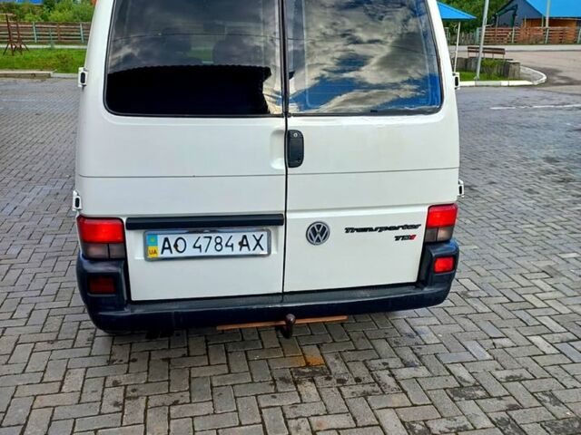 Белый Фольксваген Transporter, объемом двигателя 2.5 л и пробегом 370 тыс. км за 5999 $, фото 4 на Automoto.ua