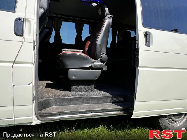 Белый Фольксваген Transporter, объемом двигателя 2.5 л и пробегом 435 тыс. км за 7500 $, фото 6 на Automoto.ua