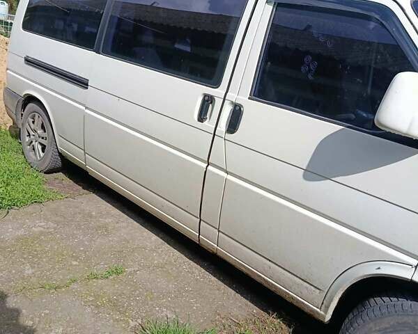 Белый Фольксваген Transporter, объемом двигателя 2.5 л и пробегом 317 тыс. км за 5000 $, фото 7 на Automoto.ua