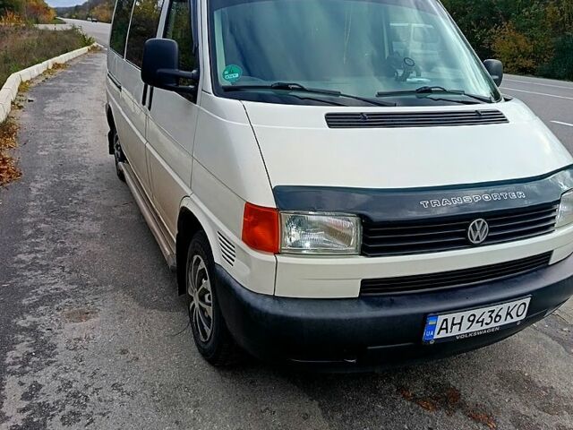 Белый Фольксваген Transporter, объемом двигателя 2.4 л и пробегом 270 тыс. км за 7000 $, фото 1 на Automoto.ua