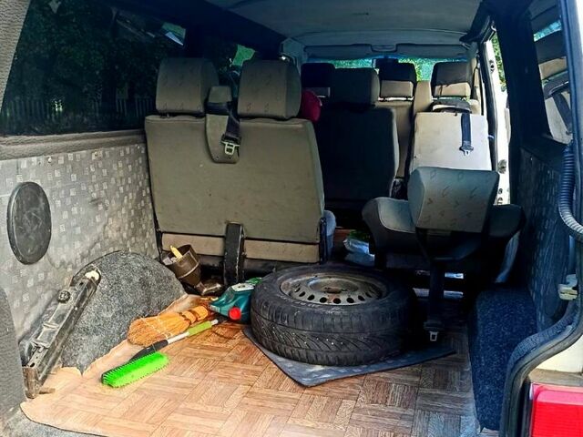 Белый Фольксваген Transporter, объемом двигателя 2.5 л и пробегом 390 тыс. км за 6500 $, фото 7 на Automoto.ua