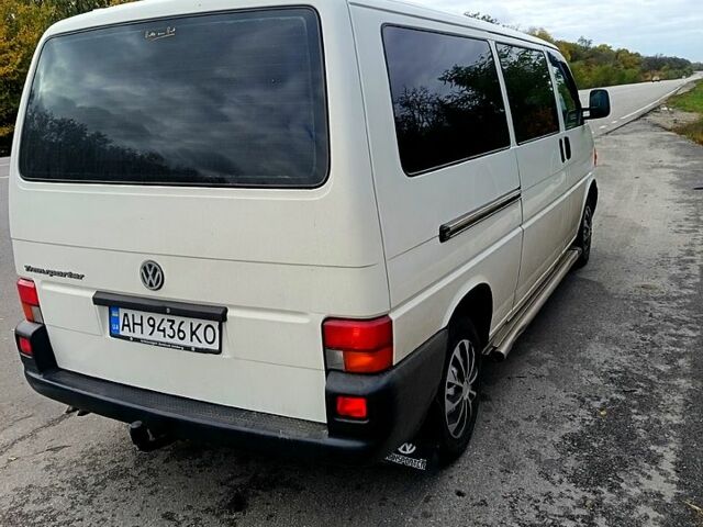 Белый Фольксваген Transporter, объемом двигателя 2.4 л и пробегом 270 тыс. км за 7000 $, фото 2 на Automoto.ua