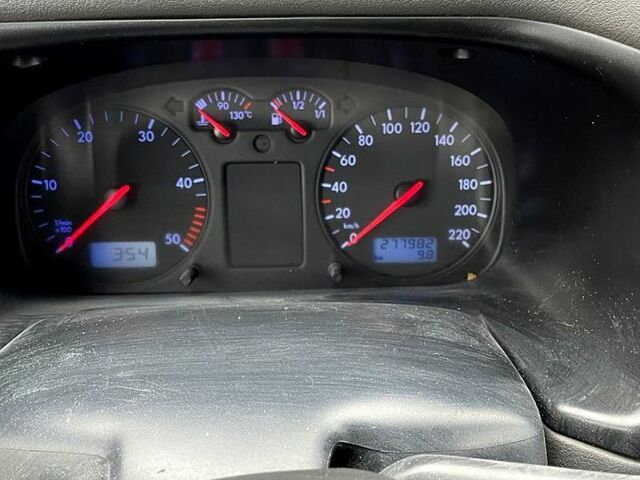 Білий Фольксваген Transporter, об'ємом двигуна 2.5 л та пробігом 280 тис. км за 6200 $, фото 2 на Automoto.ua