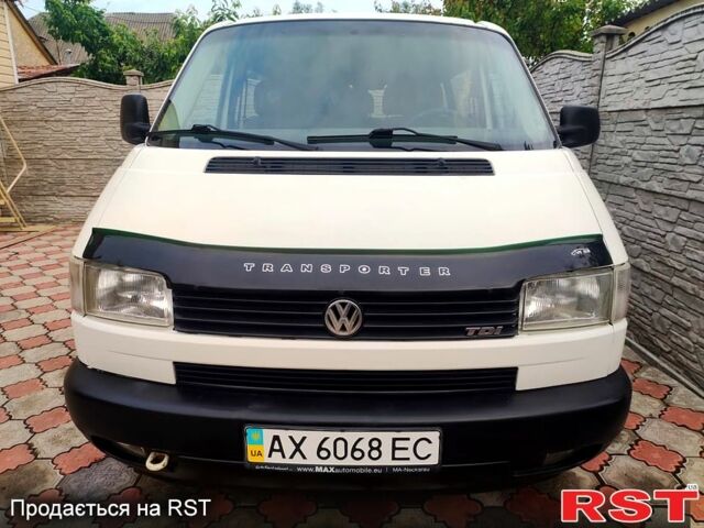 Білий Фольксваген Transporter, об'ємом двигуна 2.5 л та пробігом 340 тис. км за 6200 $, фото 2 на Automoto.ua