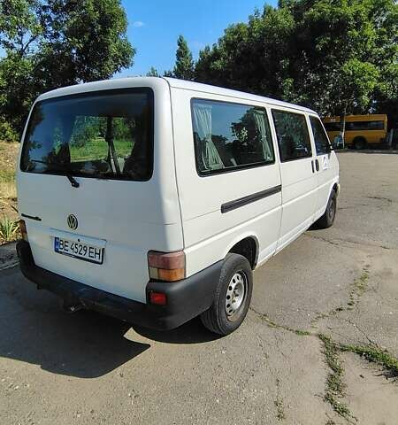 Фольксваген Transporter 2002 в Николаеве на Automoto.ua Белый Фольксваген Transporter, объемом двигателя 2.5 л и пробегом 437 тыс. км за 4100 $, фото 2 на Automoto.ua