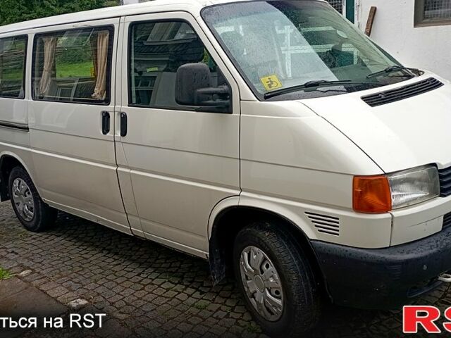 Белый Фольксваген Transporter, объемом двигателя 2.5 л и пробегом 385 тыс. км за 6100 $, фото 2 на Automoto.ua