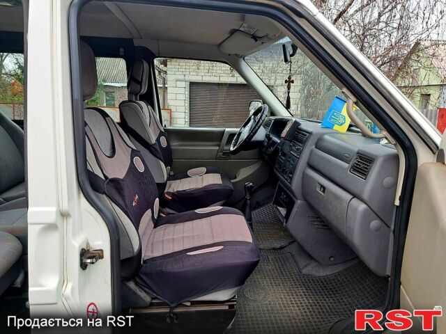 Белый Фольксваген Transporter, объемом двигателя 2.5 л и пробегом 358 тыс. км за 8900 $, фото 3 на Automoto.ua