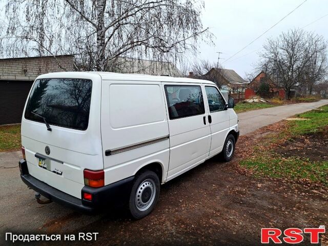 Белый Фольксваген Transporter, объемом двигателя 2.5 л и пробегом 358 тыс. км за 8900 $, фото 1 на Automoto.ua