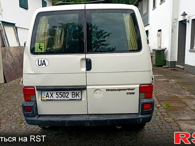 Белый Фольксваген Transporter, объемом двигателя 2.5 л и пробегом 385 тыс. км за 6100 $, фото 3 на Automoto.ua