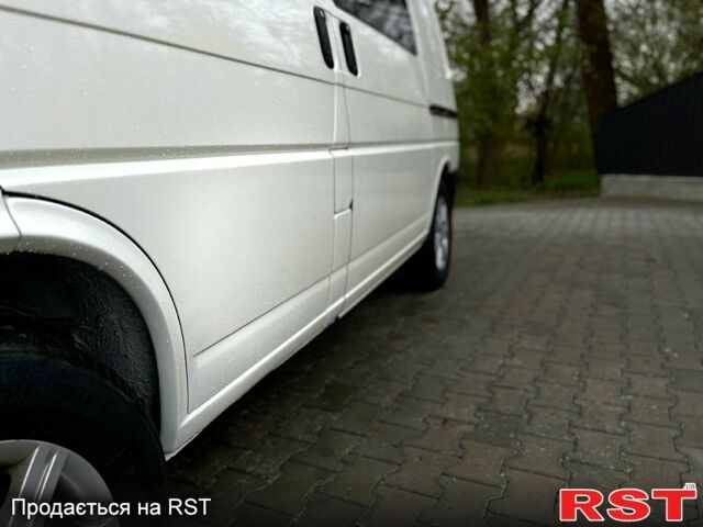Белый Фольксваген Transporter, объемом двигателя 2.5 л и пробегом 420 тыс. км за 7200 $, фото 2 на Automoto.ua