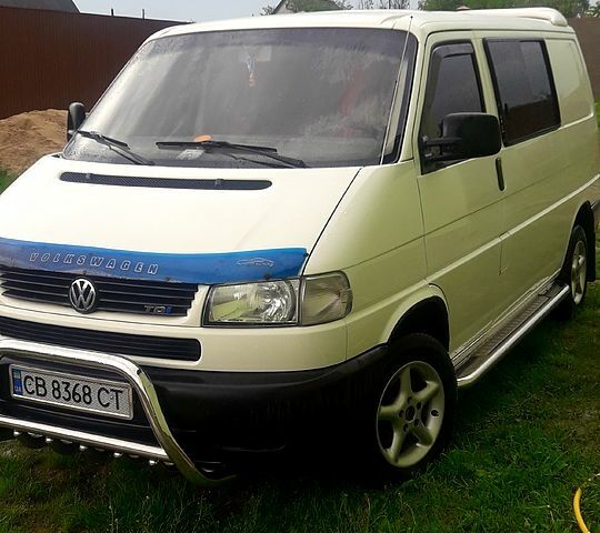 Білий Фольксваген Transporter, об'ємом двигуна 2.5 л та пробігом 280 тис. км за 9850 $, фото 1 на Automoto.ua