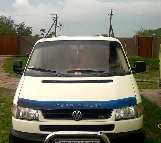 Білий Фольксваген Transporter, об'ємом двигуна 2.5 л та пробігом 280 тис. км за 9850 $, фото 2 на Automoto.ua