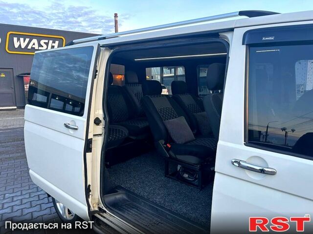 Білий Фольксваген Transporter, об'ємом двигуна 1.9 л та пробігом 357 тис. км за 8555 $, фото 6 на Automoto.ua