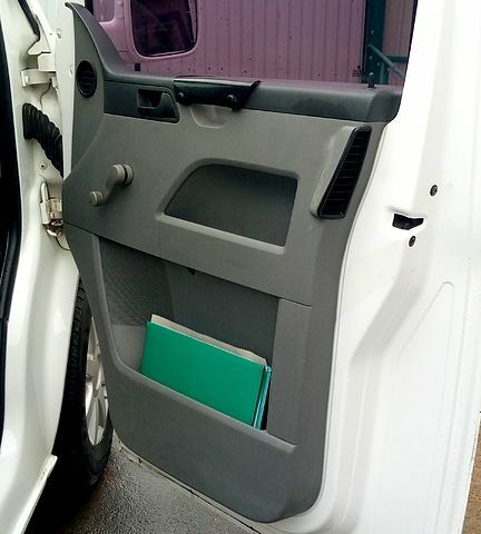 Белый Фольксваген Transporter, объемом двигателя 2 л и пробегом 251 тыс. км за 7500 $, фото 5 на Automoto.ua