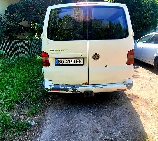 Белый Фольксваген Transporter, объемом двигателя 2.5 л и пробегом 447 тыс. км за 6400 $, фото 1 на Automoto.ua
