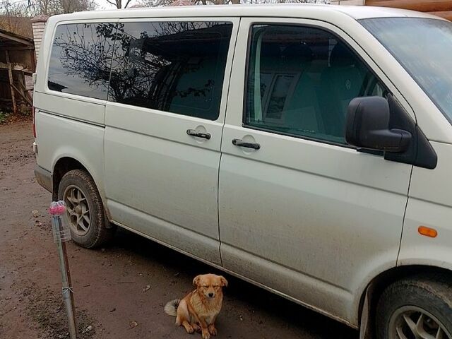 Белый Фольксваген Transporter, объемом двигателя 2.5 л и пробегом 400 тыс. км за 7500 $, фото 6 на Automoto.ua