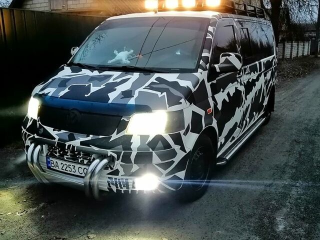 Белый Фольксваген Transporter, объемом двигателя 25 л и пробегом 377 тыс. км за 8000 $, фото 1 на Automoto.ua
