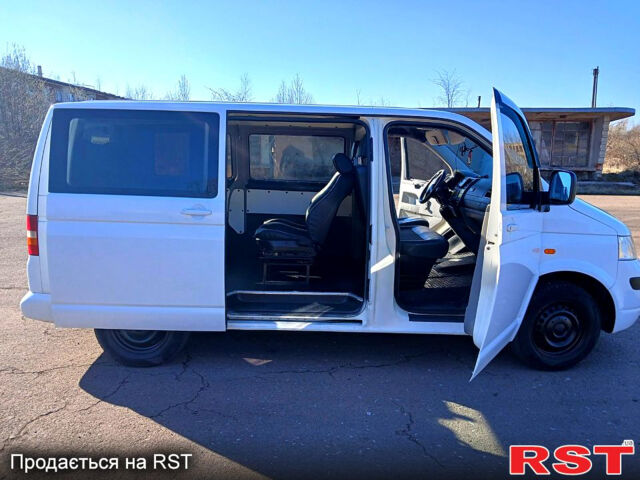 Белый Фольксваген Transporter, объемом двигателя 1.9 л и пробегом 302 тыс. км за 7500 $, фото 4 на Automoto.ua