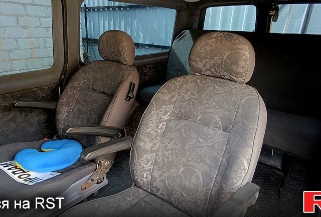 Белый Фольксваген Transporter, объемом двигателя 25 л и пробегом 377 тыс. км за 8000 $, фото 4 на Automoto.ua