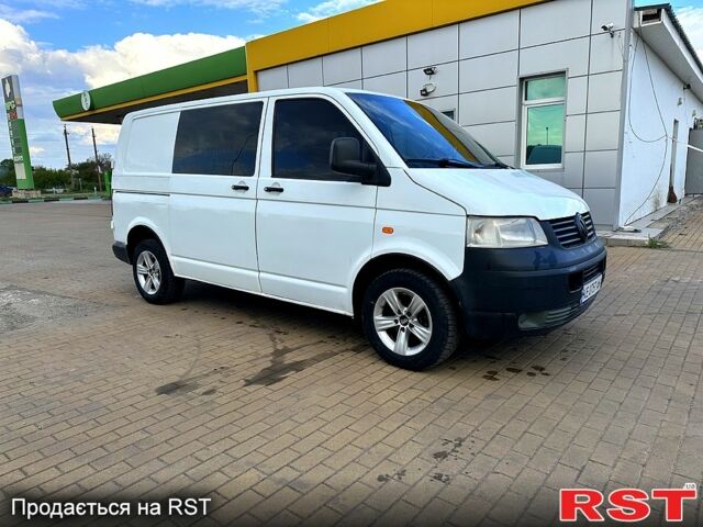 Белый Фольксваген Transporter, объемом двигателя 1.9 л и пробегом 300 тыс. км за 8200 $, фото 1 на Automoto.ua