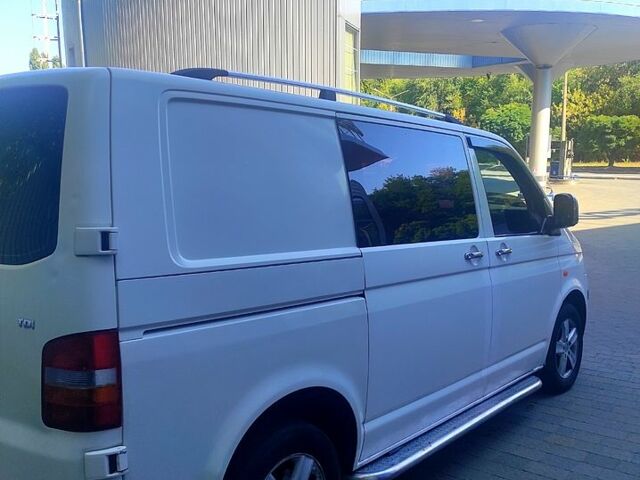 Білий Фольксваген Transporter, об'ємом двигуна 1.9 л та пробігом 300 тис. км за 7500 $, фото 3 на Automoto.ua