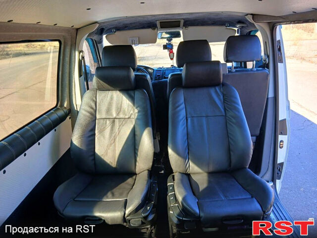 Белый Фольксваген Transporter, объемом двигателя 1.9 л и пробегом 302 тыс. км за 7500 $, фото 9 на Automoto.ua