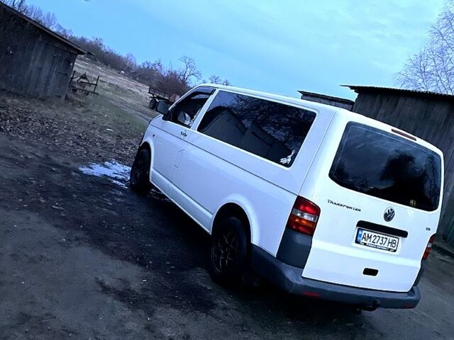 Білий Фольксваген Transporter, об'ємом двигуна 1.9 л та пробігом 300 тис. км за 7300 $, фото 3 на Automoto.ua
