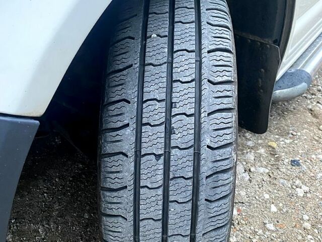 Белый Фольксваген Transporter, объемом двигателя 1.9 л и пробегом 208 тыс. км за 10200 $, фото 11 на Automoto.ua