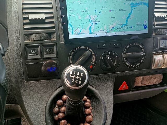 Белый Фольксваген Transporter, объемом двигателя 2.5 л и пробегом 454 тыс. км за 8500 $, фото 2 на Automoto.ua