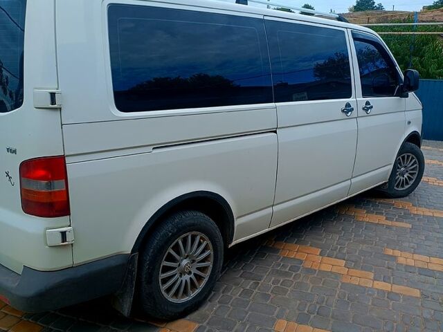 Белый Фольксваген Transporter, объемом двигателя 2.5 л и пробегом 454 тыс. км за 8500 $, фото 9 на Automoto.ua